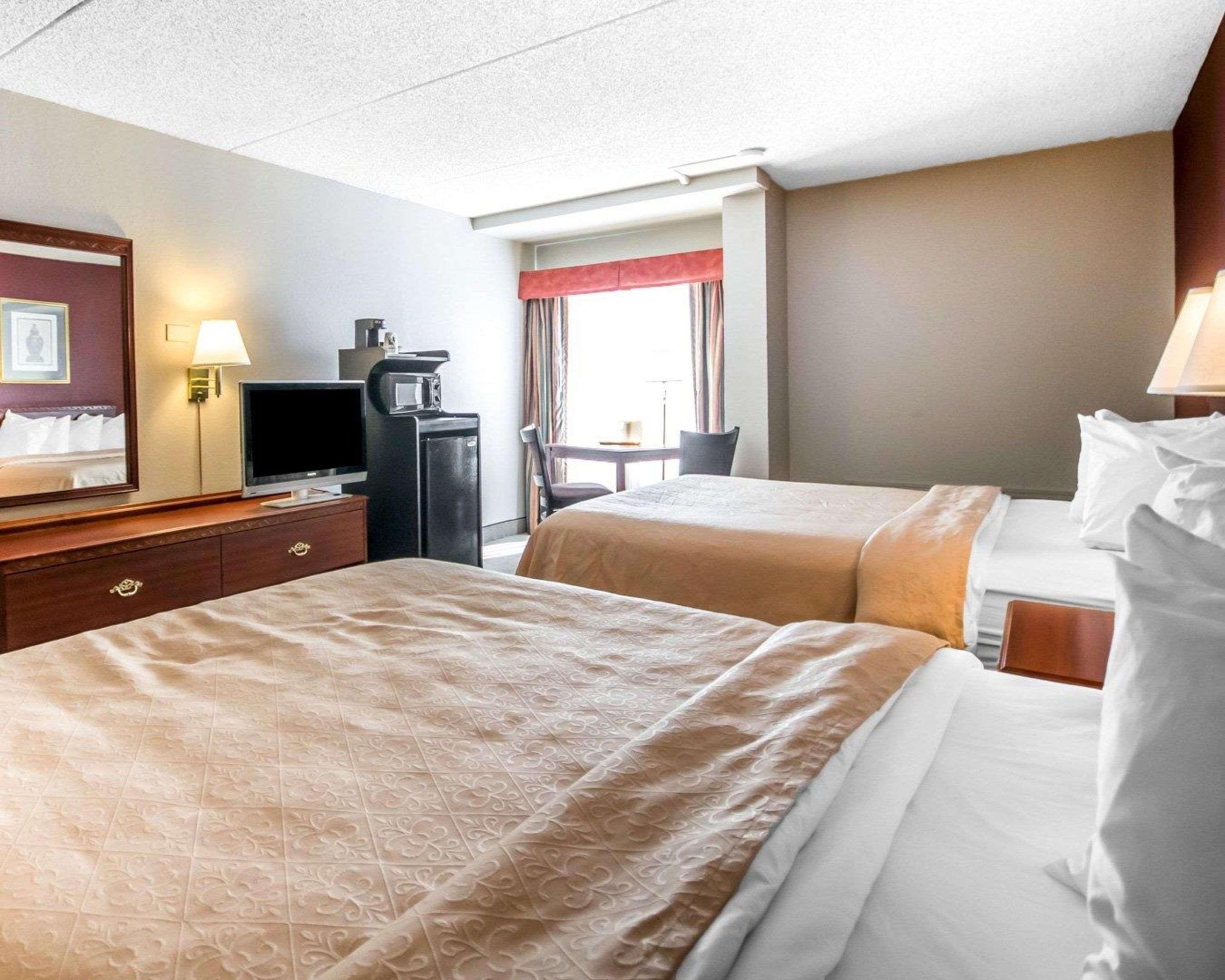 Quality Inn & Suites Elizabethtown Exterior foto